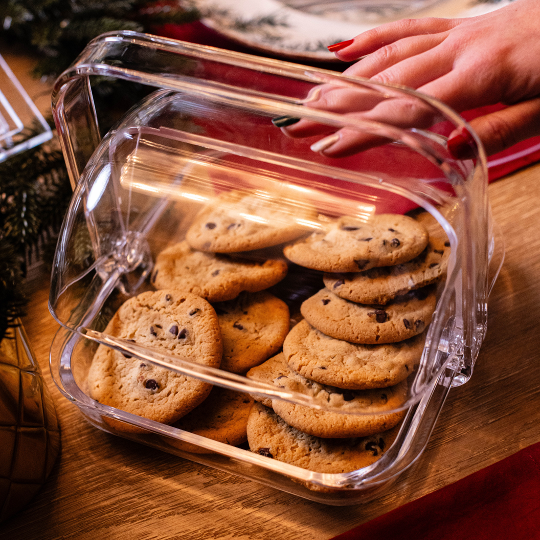 Food Basket with Rotating Lid and Handle