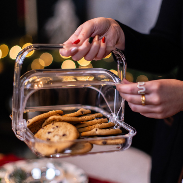 Food Basket with Rotating Lid and Handle