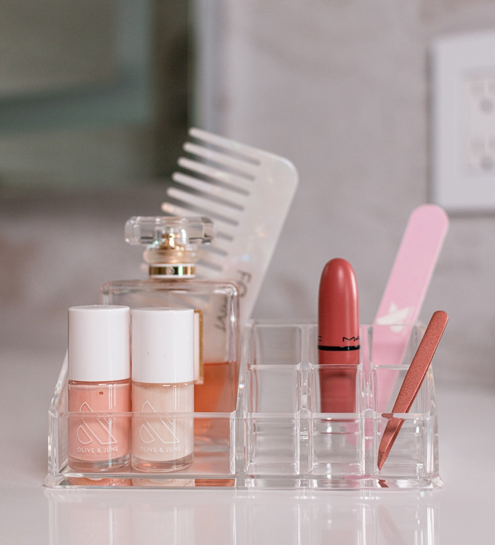 Make-Up Organizer W/ 6-Lipstick Holder